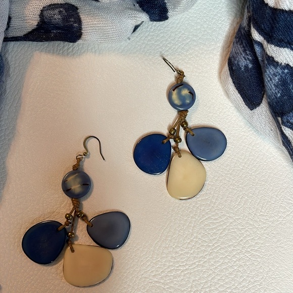 Beautiful Earrings Tagua by Soraya Cedeno - Picture 5 of 8